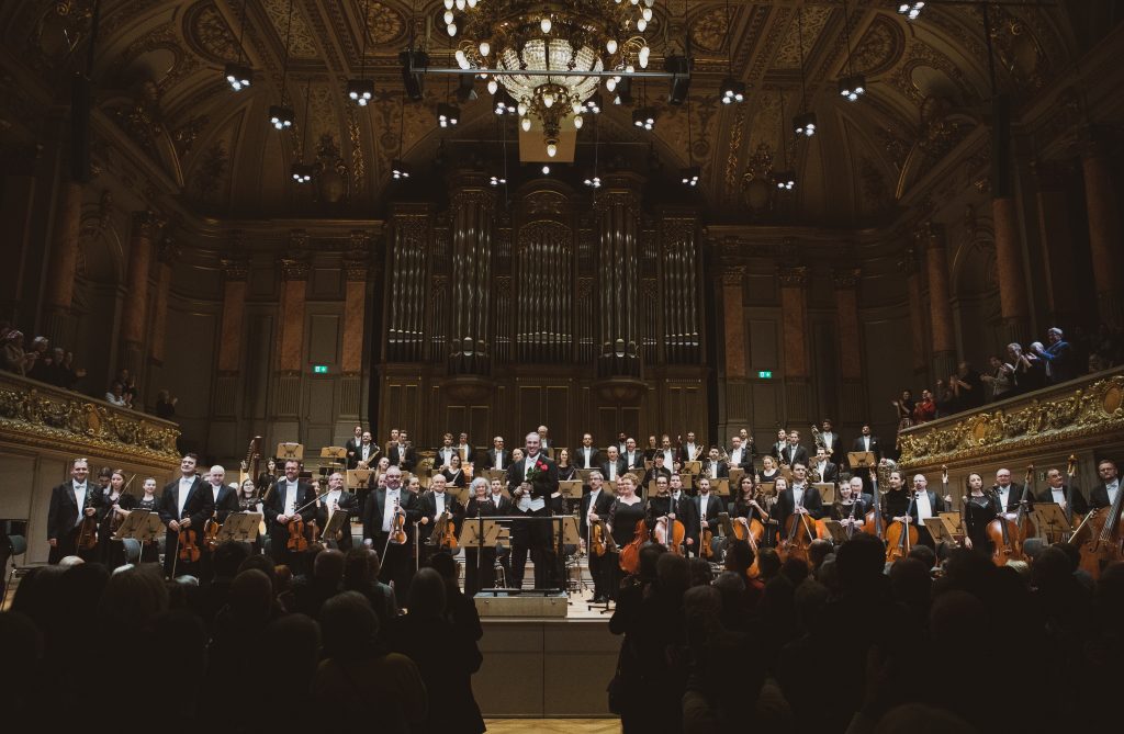 Tutti i turni con orchestra al completo
